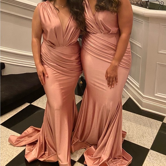 Dress - Picture 2 of 2